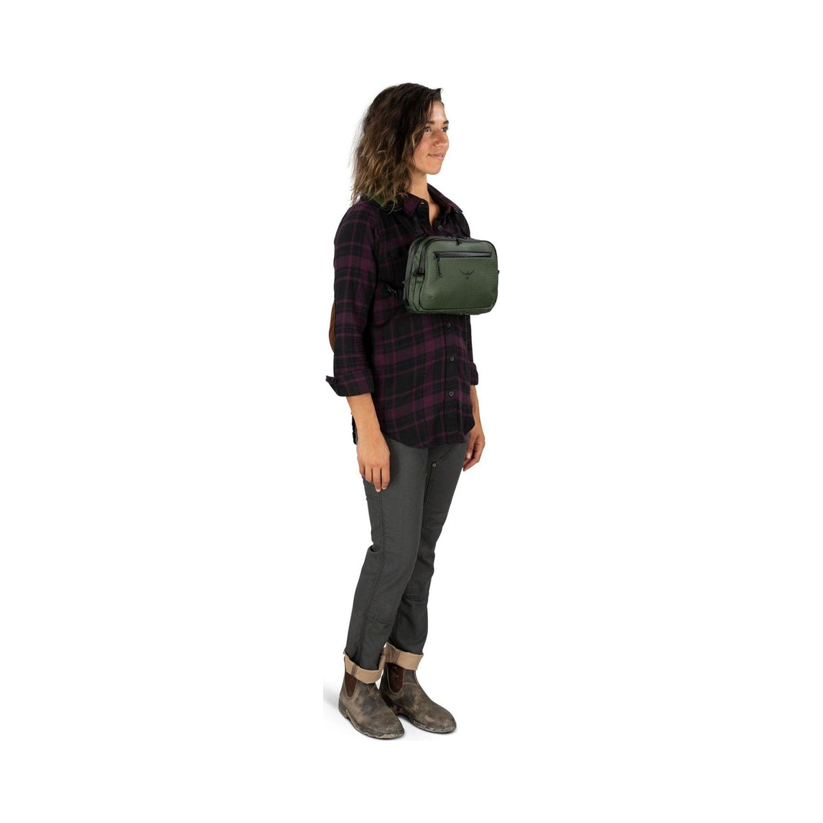 Osprey Archeon everyday chest rig bag with harness, black, on white background